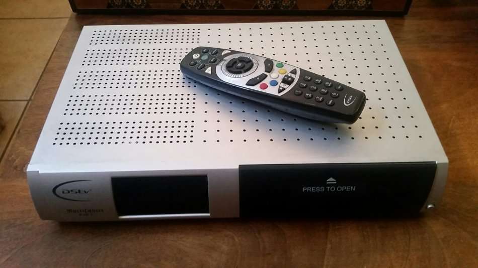 DSTV DUAL VIEW DECODER - USED GREAT CONDITION
