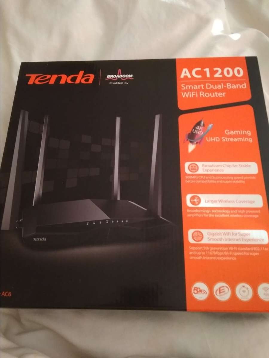 Tenda AC1200 Smart dual band WiFi router, brand new in box CRAZY R1 START