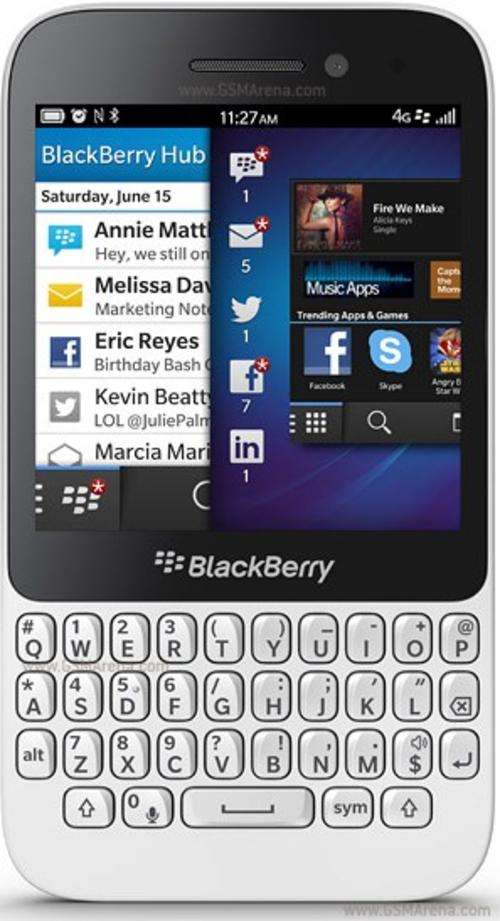 BLACKBERRY Q5 SMARTPHONE - 9/10 CONDITION. ALL ORIGINAL ACCESSORIES