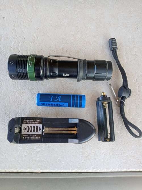 CREE LED 18650 Rechargeable Torch