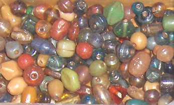 *******  Assorted glass beads 403pcs *********