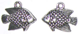 Silver fish charms 18mm x 15mm (2pcs)