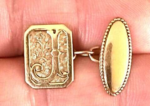 Gold 9ct vintage and unusually attractive set of cuff-links- a pair (back & front) x2