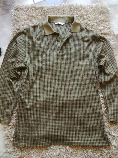 WOOLWORTHS MENS TOP SIZE L