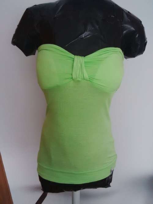 SALE !!!!    STRAPLESS TOP SIZE M