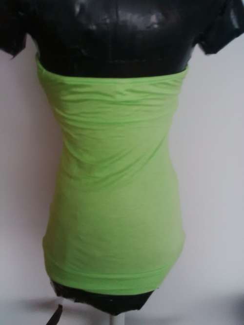 SALE !!!!    STRAPLESS TOP SIZE M