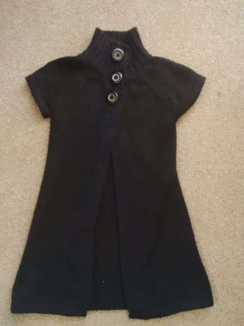 CUTE PINAFORE COAT SIZE 7/8 YEARS
