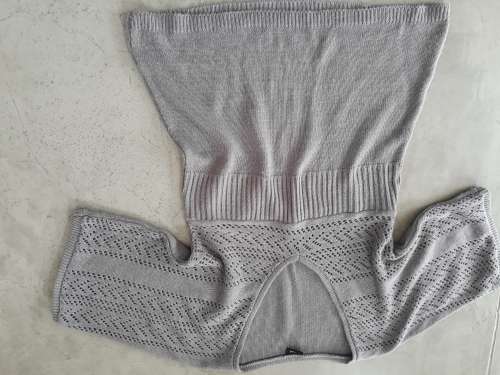 GREY KNIT TOP SIZE S/M