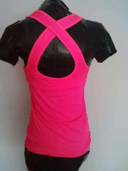 ACTIVE CRISS CROSS TOP SIZE M
