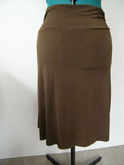 WWW FUNKY SKIRT SIZE 12