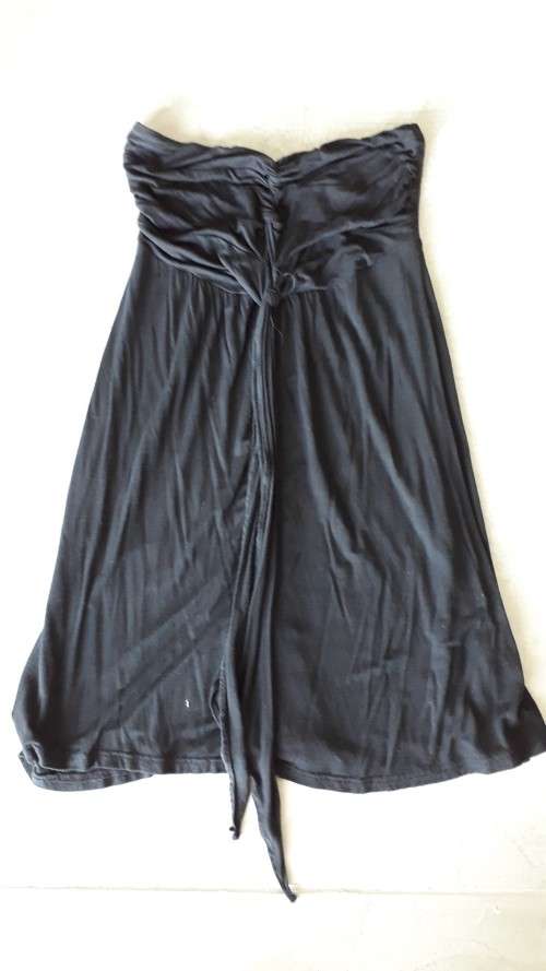 LADIES STRAPLESS DRESS SIZE M