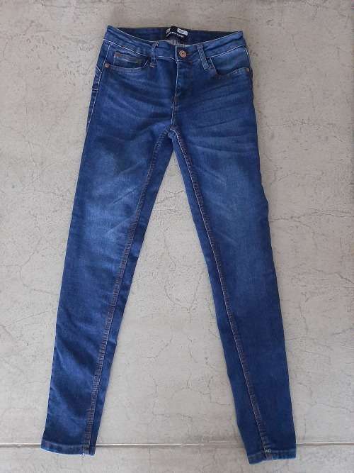 LOW RISE BODY SHAPER JEANS SIZE 34/10