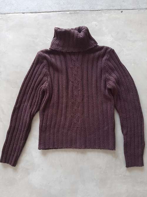Chunky knitwear- size med