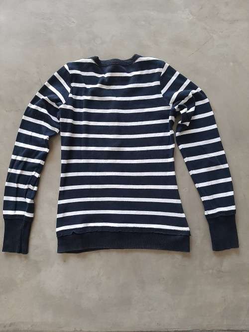 LONG SLEEVE TOP SIZE 32