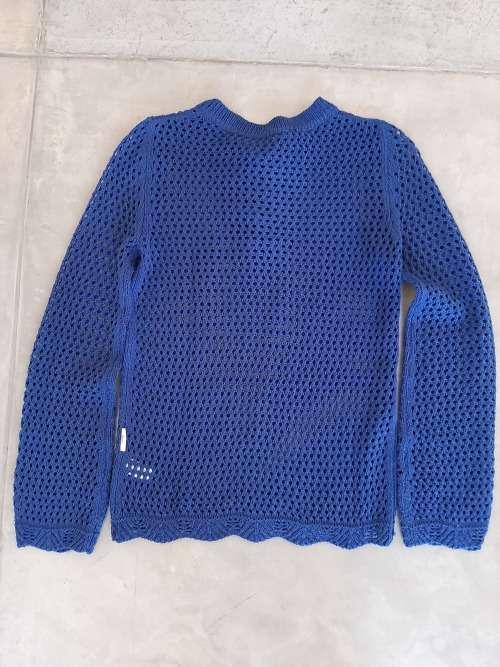 CROCHET LONG SLEEVE TOP SIZE SMALL
