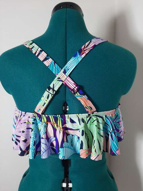 STUNNING BIKINI TOP SIZE MED