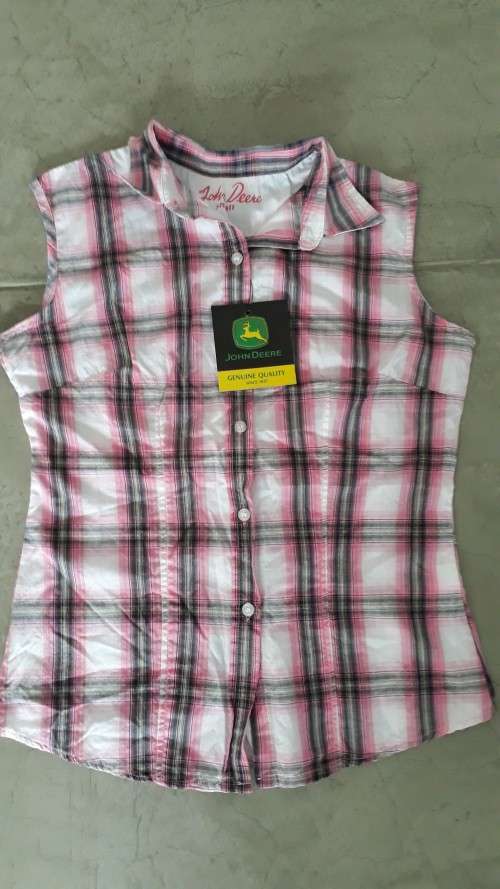 LADIES JOHN DEERE SHIRT SIZE SMALL