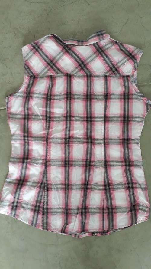 LADIES JOHN DEERE SHIRT SIZE SMALL