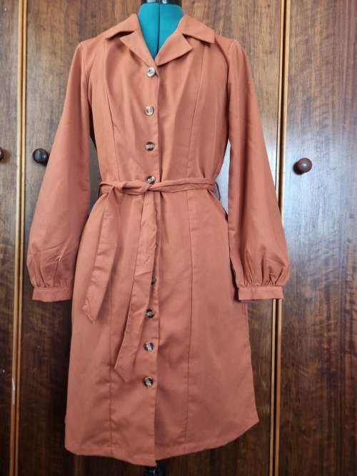 BELTED BUTTON DRESS SIZE MED