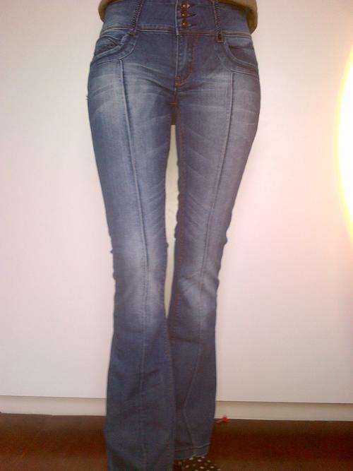 STUNNING STRETCH JEANS SIZE 8/10