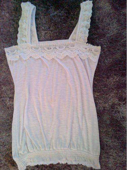 INSYNC LACE TOP SIZE MED