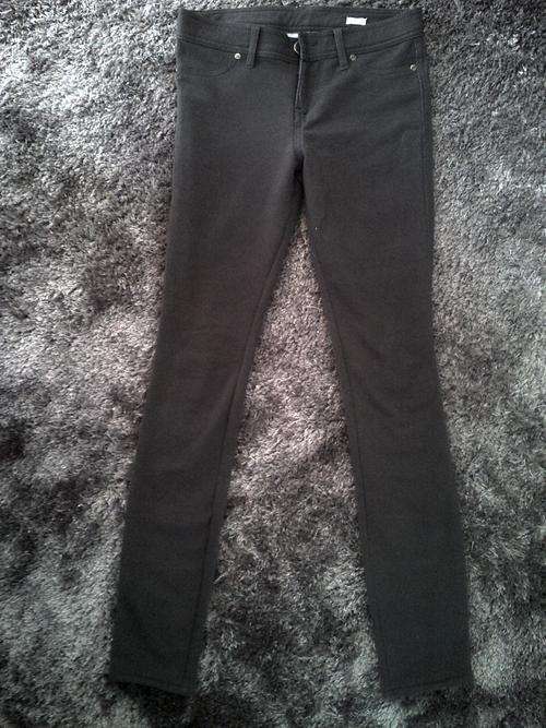 NICE GREY JEGGING SIZE 32