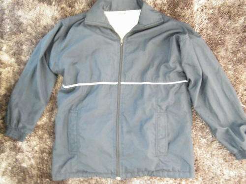 NAVY BLUE JACKET SIZE 9/10 YEARS