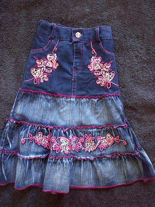 BEAUTIFUL GIRLS  SKIRT  4/5 YEARS
