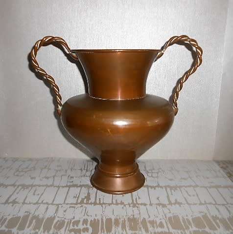 SALE: Copper Spittoon  / Wine Tasting Dump Pot