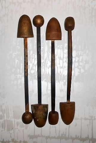 2 pairs of Vintage mid-century wooden shoe tree / stretchers -2. Ladies