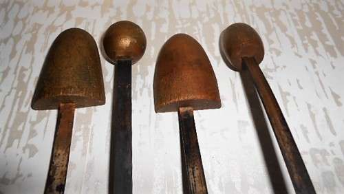2 pairs of Vintage mid-century wooden shoe tree / stretchers -2. Ladies