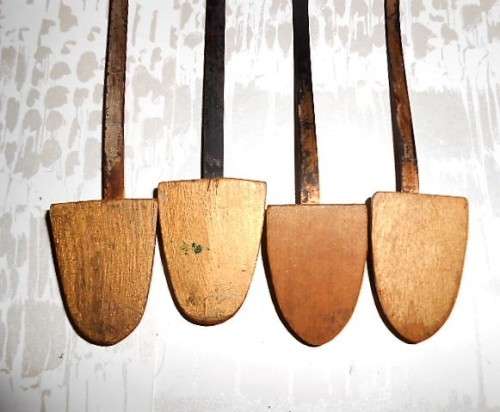 2 pairs of Vintage mid-century wooden shoe tree / stretchers -2. Ladies