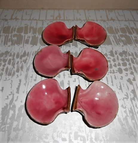6 Footed Ceramic Scallop Shell Condiment/Oyster/ Butter/ Pate Bowls with Pate knife.