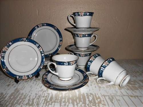 NORITAKE LEGENDARY 5x TRIO¿S & 1x DUO (PINK FLOWER SET IN BLUE BAND)