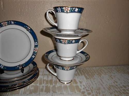 NORITAKE LEGENDARY 5x TRIO¿S & 1x DUO (PINK FLOWER SET IN BLUE BAND)