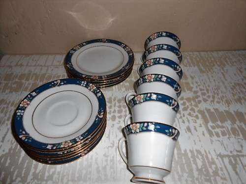 NORITAKE LEGENDARY 5x TRIO¿S & 1x DUO (PINK FLOWER SET IN BLUE BAND)