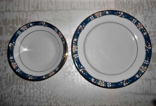 NORITAKE LEGENDARY 3 DINNER PLATES and 5 SOUP BOWL