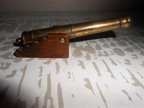 VINTAGE  MINIATURE BRASS & WOOD CANNON