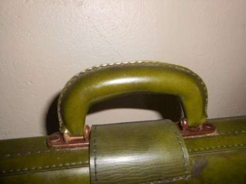 VINTAGE GREEN LEATHER BRIEFCASE