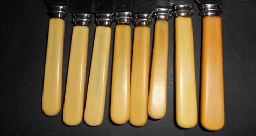 VINTAGE WOODEN CANTEEN OF CUTLERY 44 PIECES 8 GENUINE BONE HANDLE