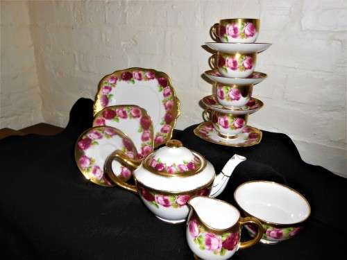 RARE ROYAL ALBERT OLD ENGLISH ROSE TEA SET 20 pieces