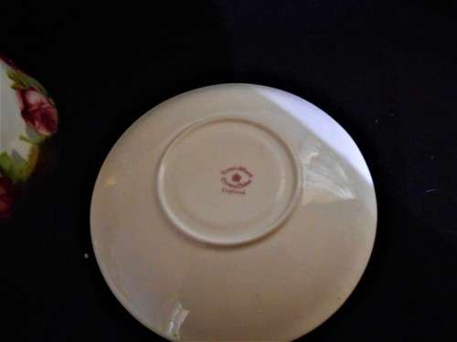 RARE ROYAL ALBERT OLD ENGLISH ROSE TEA SET 20 pieces