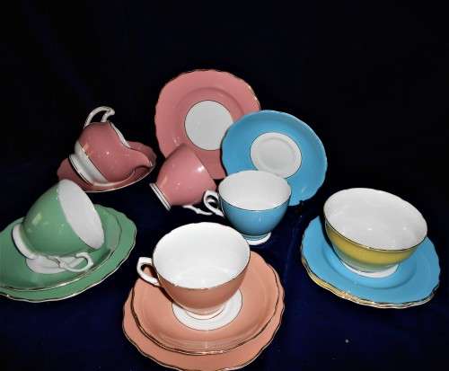 Colcough Harlequin 15 piece Tea set