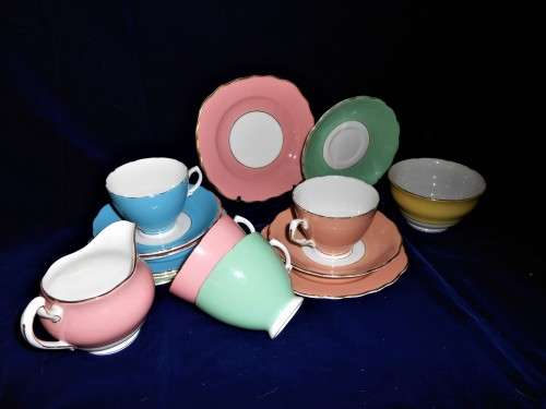 Colcough Harlequin 15 piece Tea set