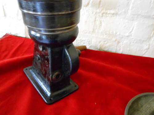 Cast Iron Table Top Westfalia GA 50 Cream Separator