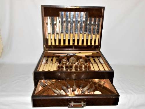 87 Piece Cutlery Canteen with Key Bone Silverplate D.W.T. and Perdoz  hallmark cartouche