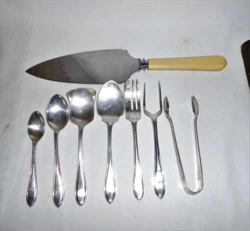 87 Piece Cutlery Canteen with Key Bone Silverplate D.W.T. and Perdoz  hallmark cartouche