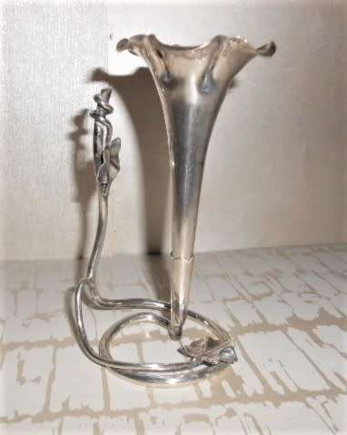 Antique Art Nouveau Silver Plated Single Trumpet Flower Epergne