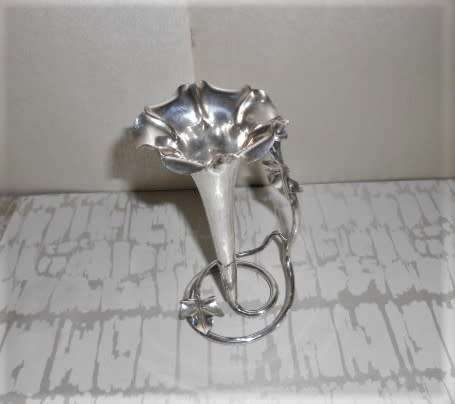 Antique Art Nouveau Silver Plated Single Trumpet Flower Epergne