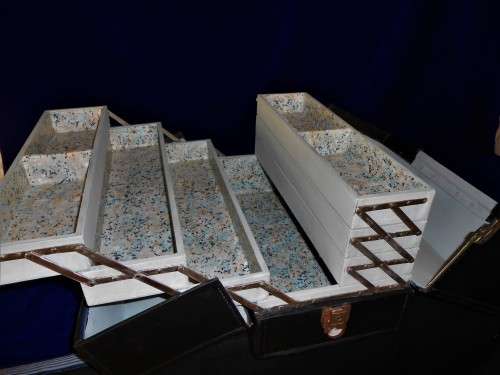 Vintage Cantilever/ Accordion Sewing/ crafts Case